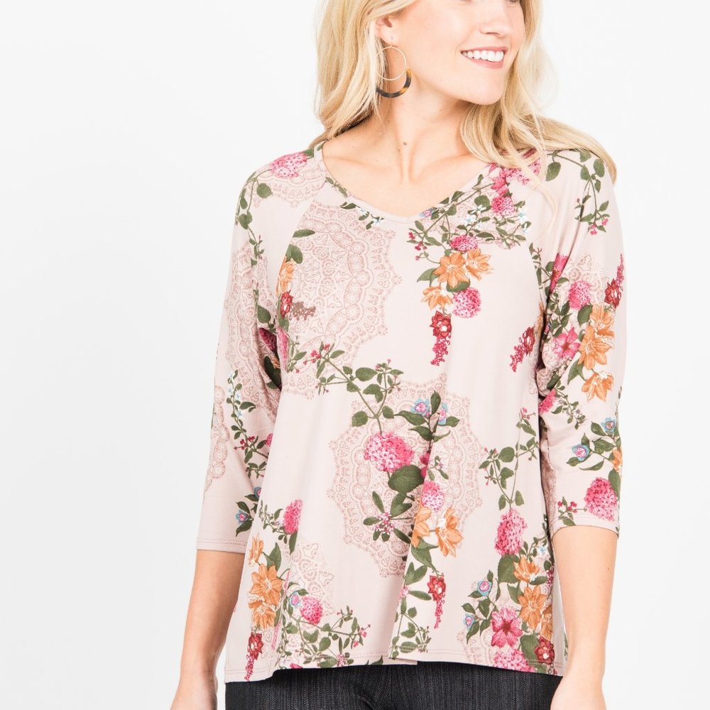 Agnes & Dora Love Top 3/4 Sleeve Crepe Floral Medium XXL NWT Made in USA